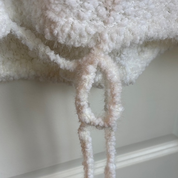 Miracle Sweater Off-White Cream Cropped Boucle Fuzzy Textured Knit M/L - Picture 5 of 7
